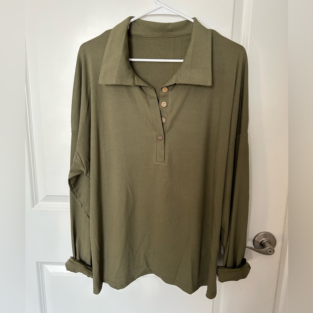 Green Textured Button Collar Henley Top - Picture 2 of 5